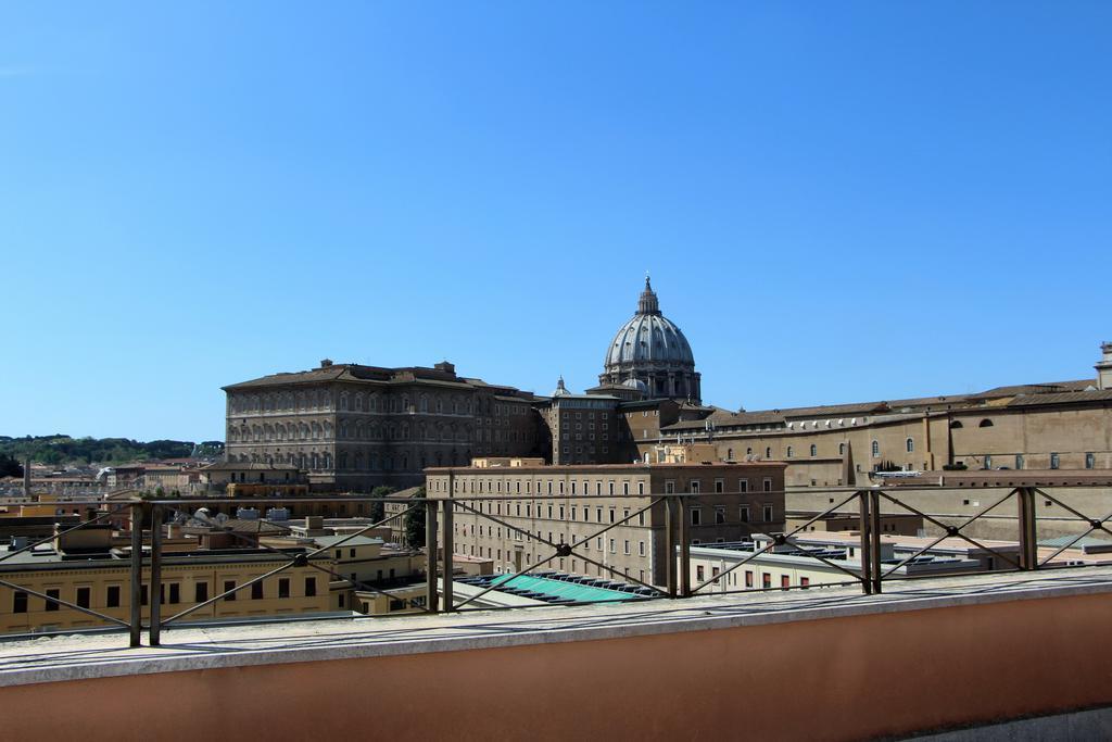 La Rosa Del Vaticano Luxury Apartment 로마 외부 사진