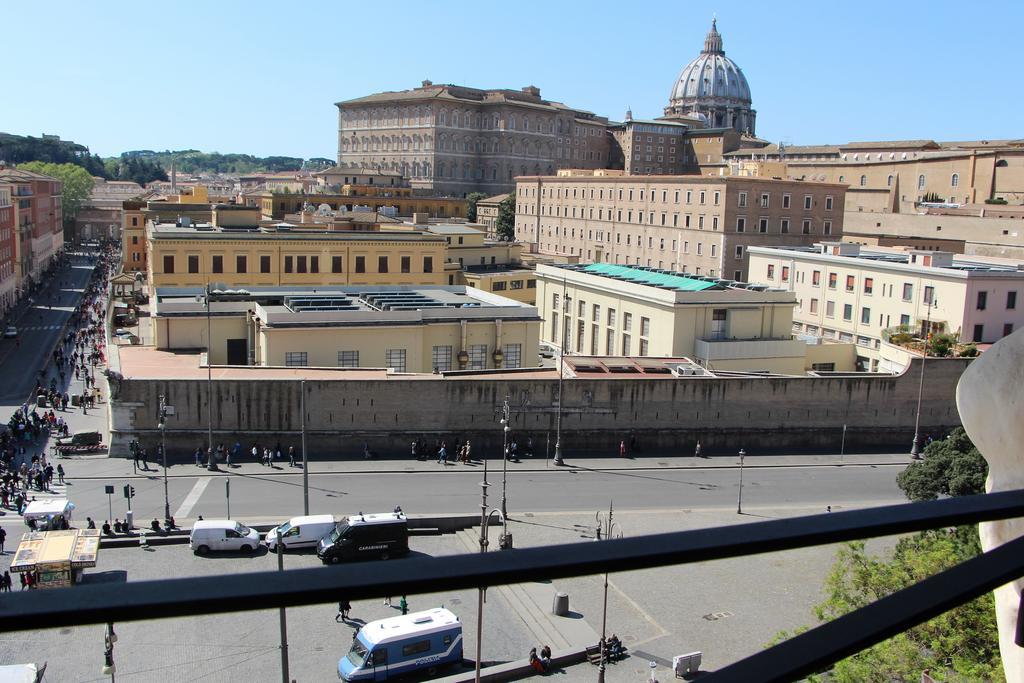 La Rosa Del Vaticano Luxury Apartment 로마 외부 사진