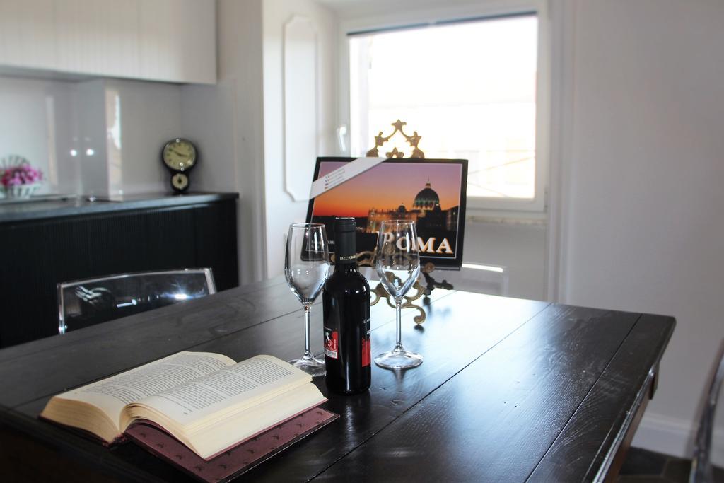 La Rosa Del Vaticano Luxury Apartment 로마 외부 사진